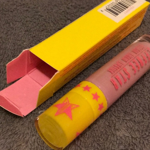 Jeffrey Star Velour Liquid Lipstick in Virginity - Picture 4 of 5